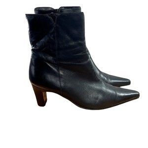 UNISA Ankle Boots Womens 8.5 Black Leather High Heel Zip Sides Pointy Toes
